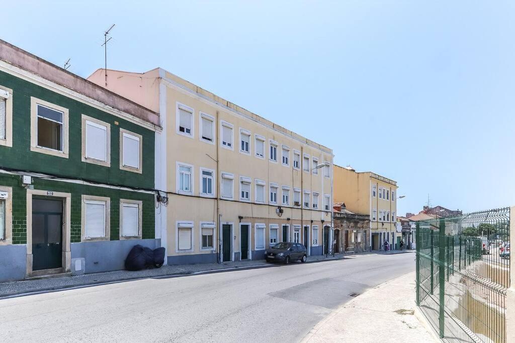 Vita Portucale ! Bright Campo Ourique W/ Terrace Lisboa المظهر الخارجي الصورة